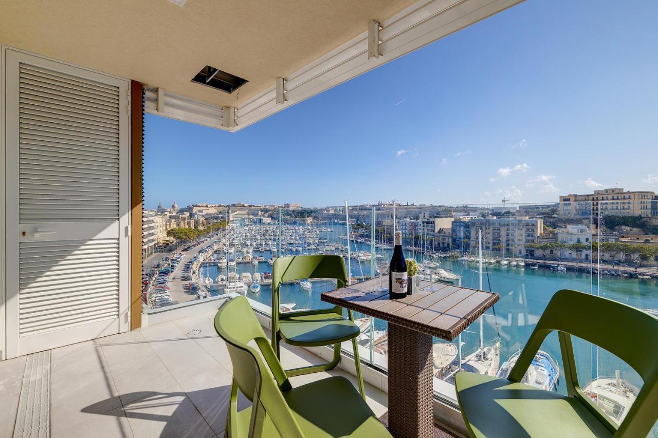 Stunning 3Br Apartment With Marina Views Ta Xbiex Exterior foto