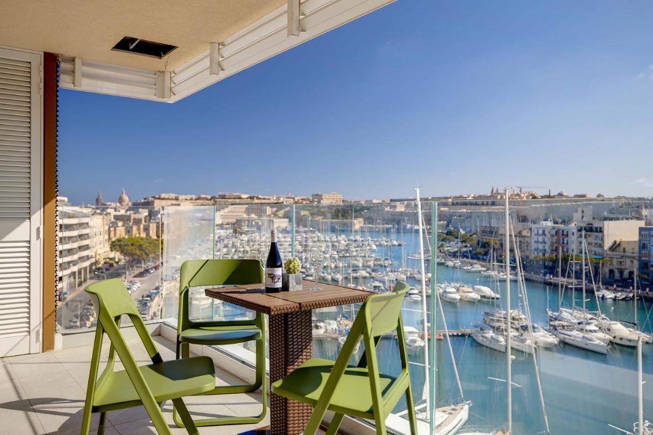 Stunning 3Br Apartment With Marina Views Ta Xbiex Exterior foto